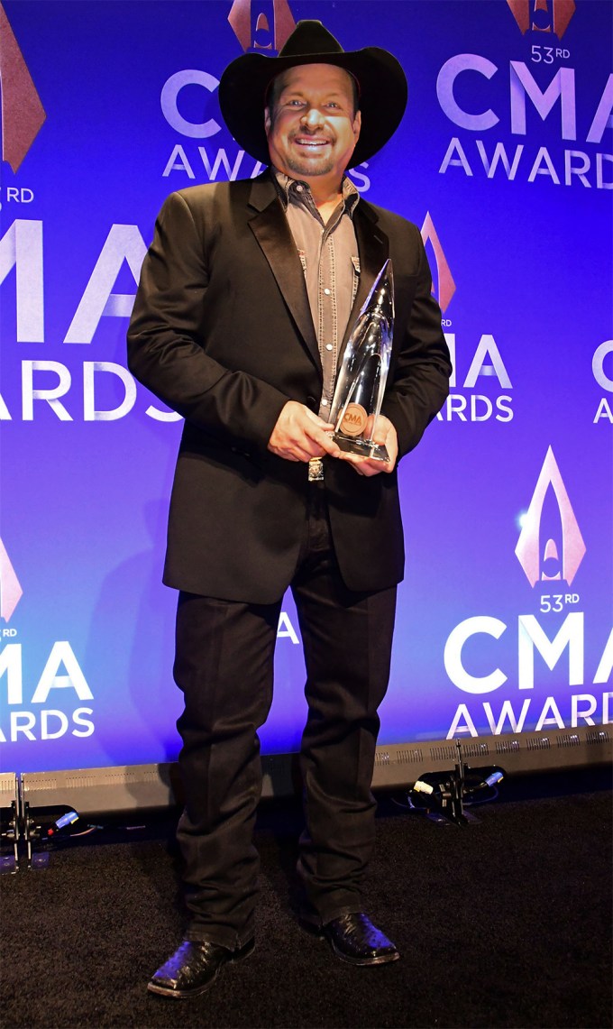 Garth Brooks In The CMA Awards Press Room