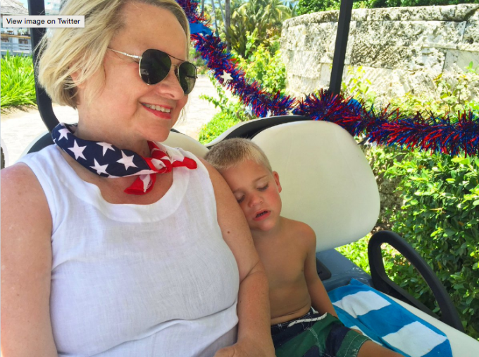 Reese Witherspoon celebrates the 4th of july with her family