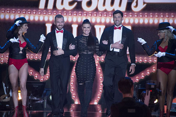 idina-menzel-guest2-dancing-with-the-stars-season-23