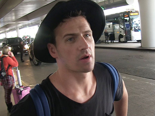 Ryan Lochte At The Airport