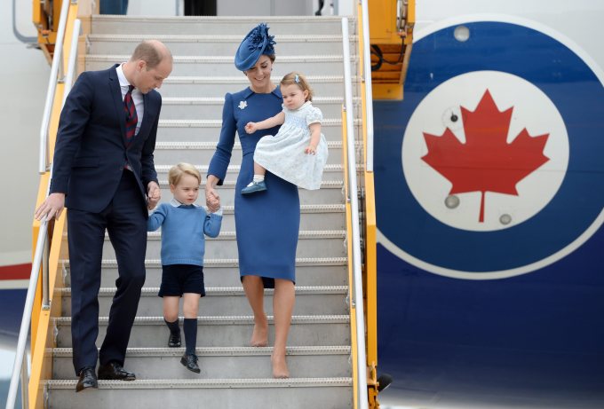 royal-family-arrives-canada-2