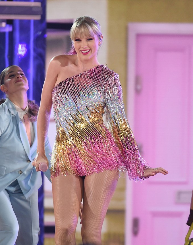 Taylor Swift Performs at the Billboard Music Awards