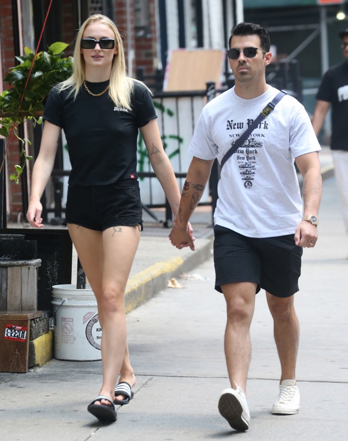 Sophie Turner and Joe Jonas hold hands in New York