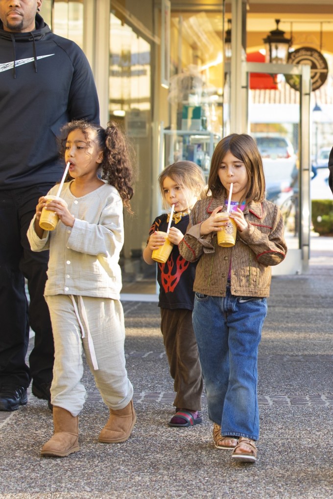 North, Reign & Penelope Get Smoothies