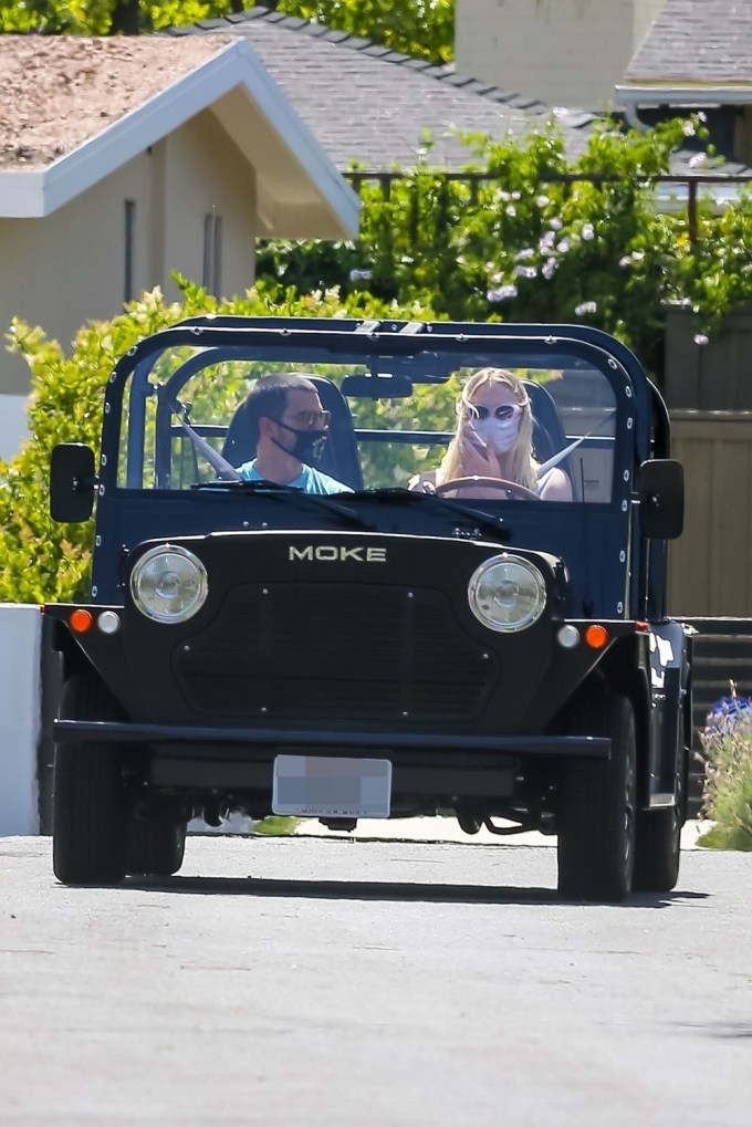 Sophie Turner & Joe Jonas Driving In A Jeep