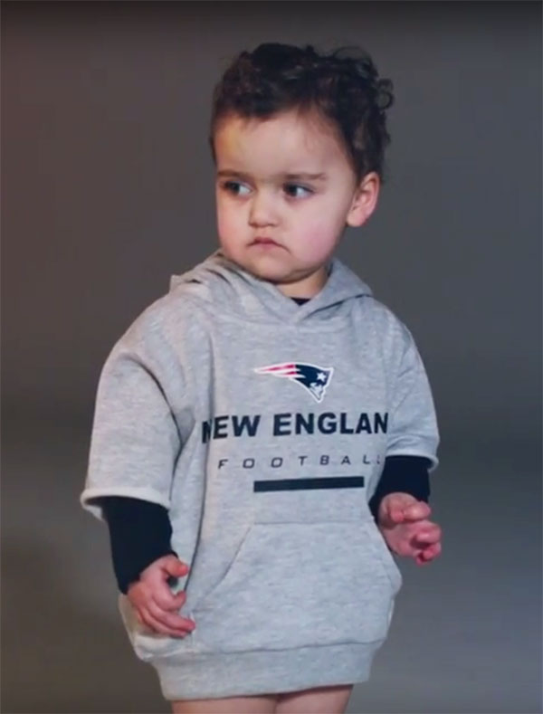 super-bowl-li-ad-features-baby-lookalikes-4