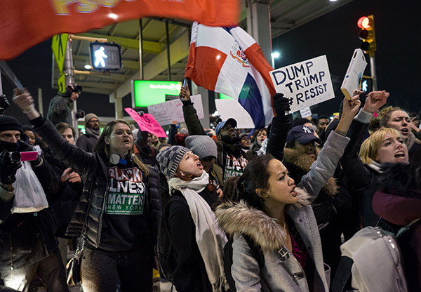 trump-muslim-ban-protests-airports-11