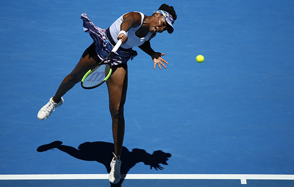 Venus Williams plays on the hard court