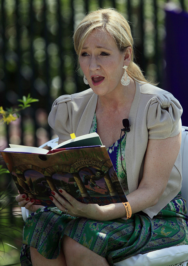 J.K. Rowling Reads ‘Harry Potter’ to Children