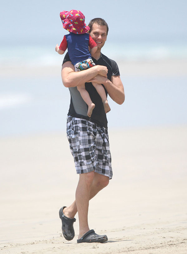Tom Brady With His Kids On The Beach