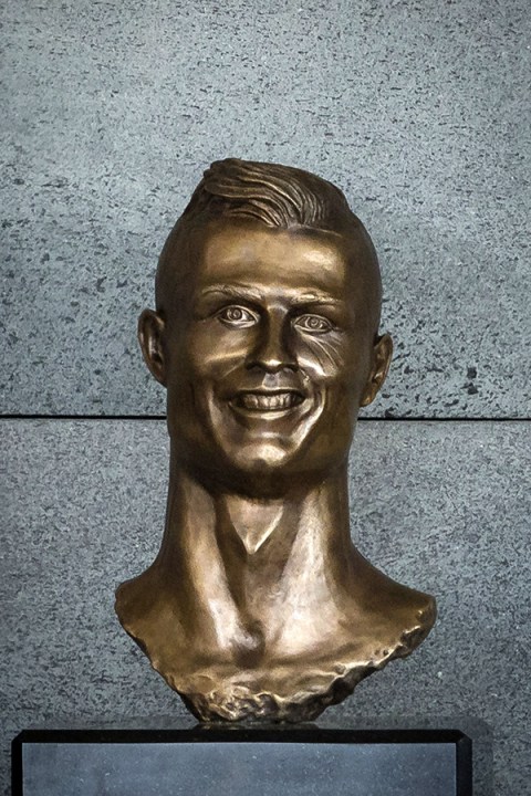 [pics] Cristiano Ronaldo S Statue Pics — See Photos Of The Creepy Sculpture Hollywood Life