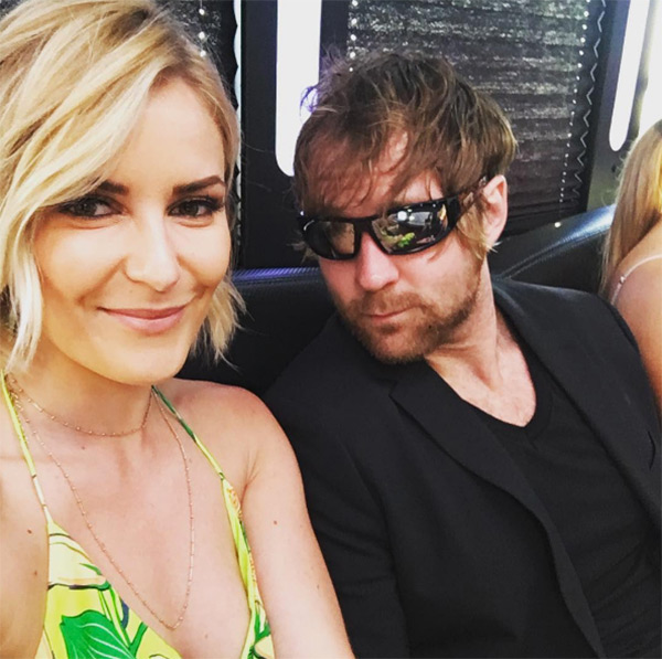 Dean-Ambrose-&-Renee-Young