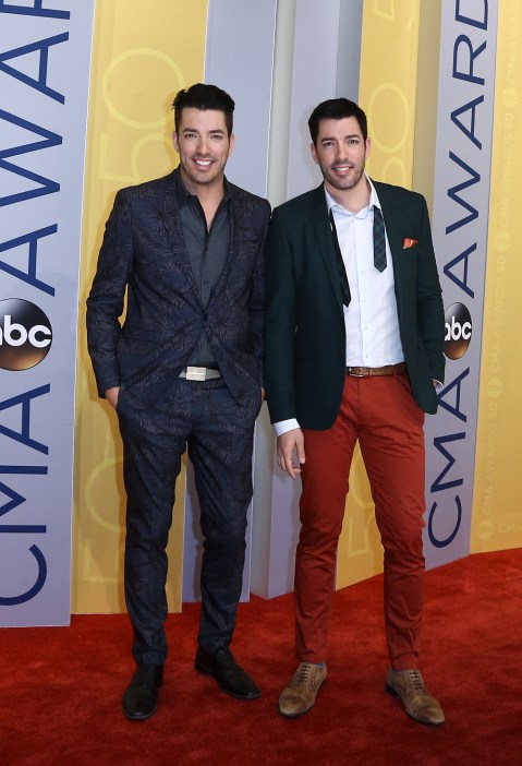 Jonathan & Drew Scott: Photos Of The Twin Brothers – Hollywood Life
