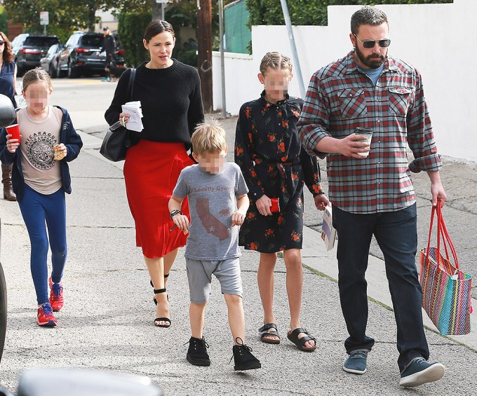 Ben Affleck And Jennifer Garner With Their Kids: Photos Of The Stars & Family