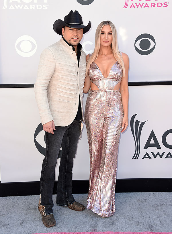 Jason-Aldean-&-Brittany-Kerr-acm-awards-2017-academy-of-country-music