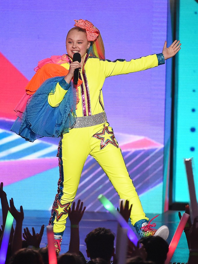 JoJo Siwa Performs At The Nickelodeon Kids’ Choice Awards