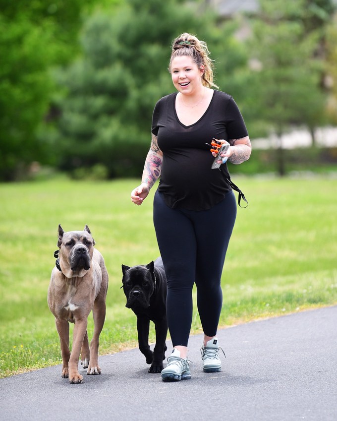 Kailyn Lowry Shows Off her Growing Baby Bump While Walking her Dogs