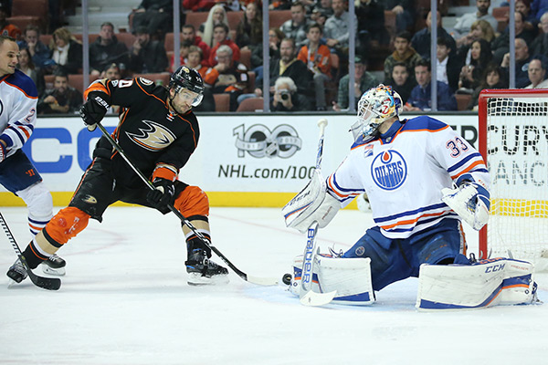 NHL-Oilers-vs-Ducks,-Anaheim