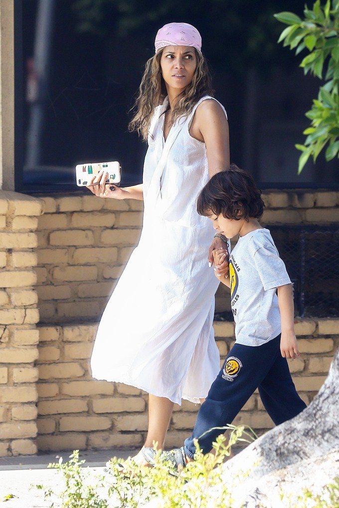 Halle Berry & Son Maceo Getting A Snack