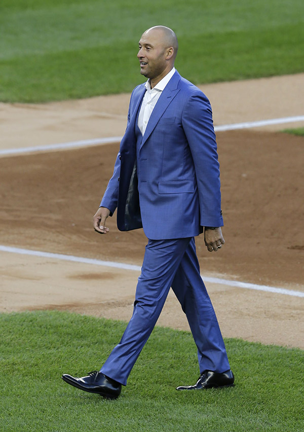 Derek Jeter's Jersey Retirement Ceremony At Yankees Stadium — Pics –  Hollywood Life