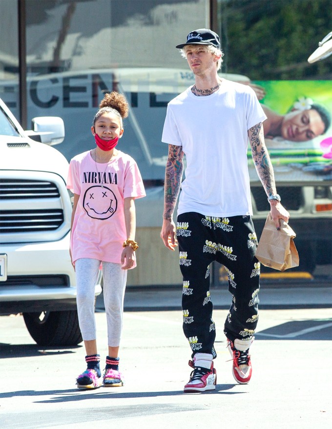 Machine Gun Kelly Gets Takeout With His Daughter