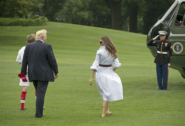 Donald, Melania, & Barron Trump En Route To Camp David