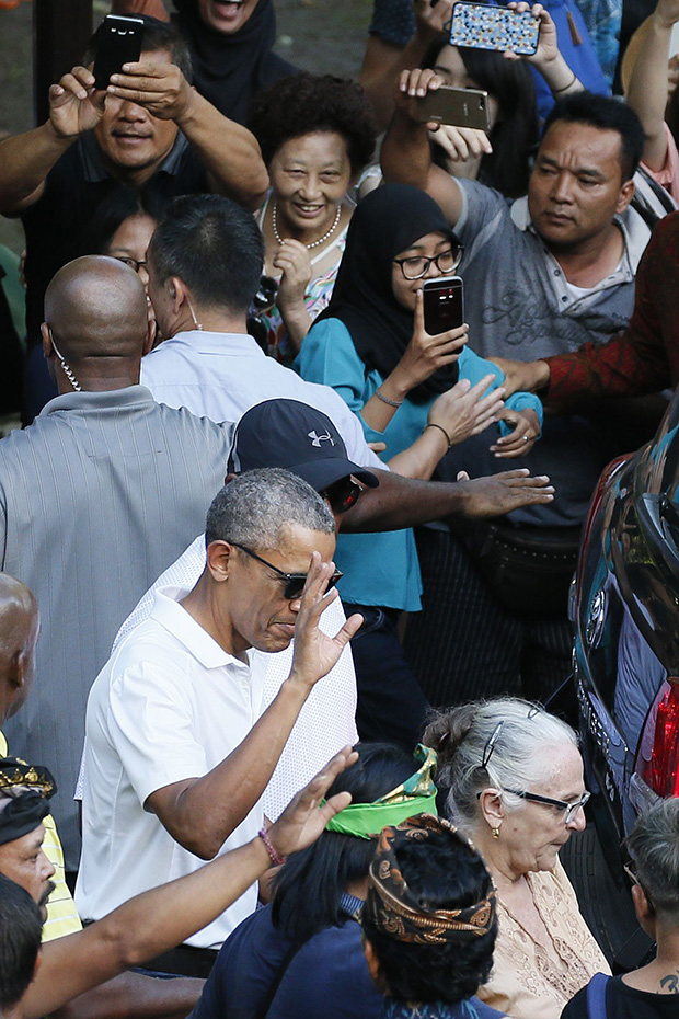 Former US president Barack Obama on holiday in Bali, Indonesia, Tampaksiring – June 27, 2017