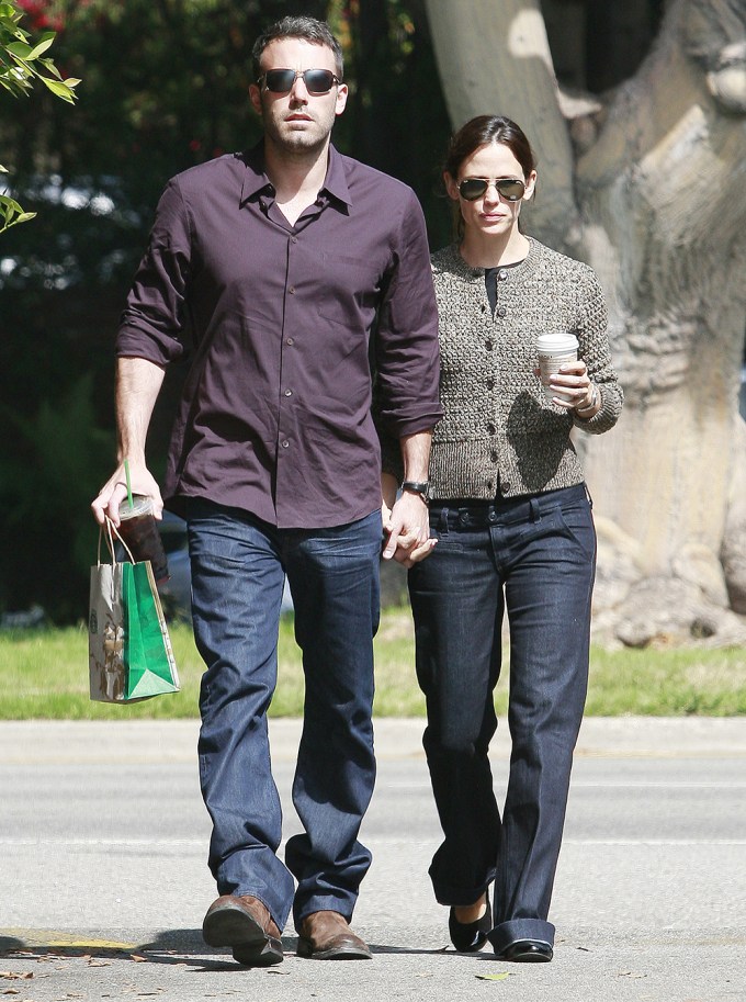 Ben & Jen Go Out For A Starbucks Run