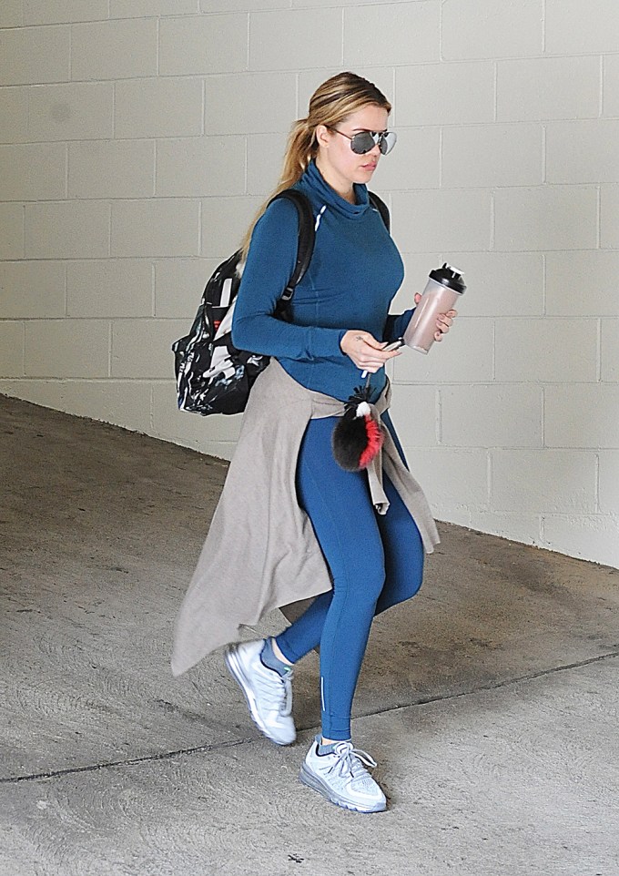 The Kardashian & Jenner Sisters’ Hottest Workout Looks: Photos Of Khloe, Kim & More