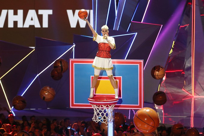 Katy Perry Makes A Slam Dunk