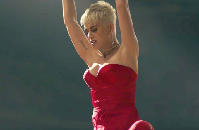 Katy Perry ‘Swish Swish’ Music Video
