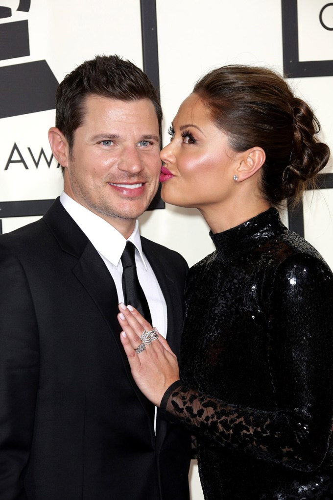 Nick and Vanessa Lachey Kiss At The Grammys