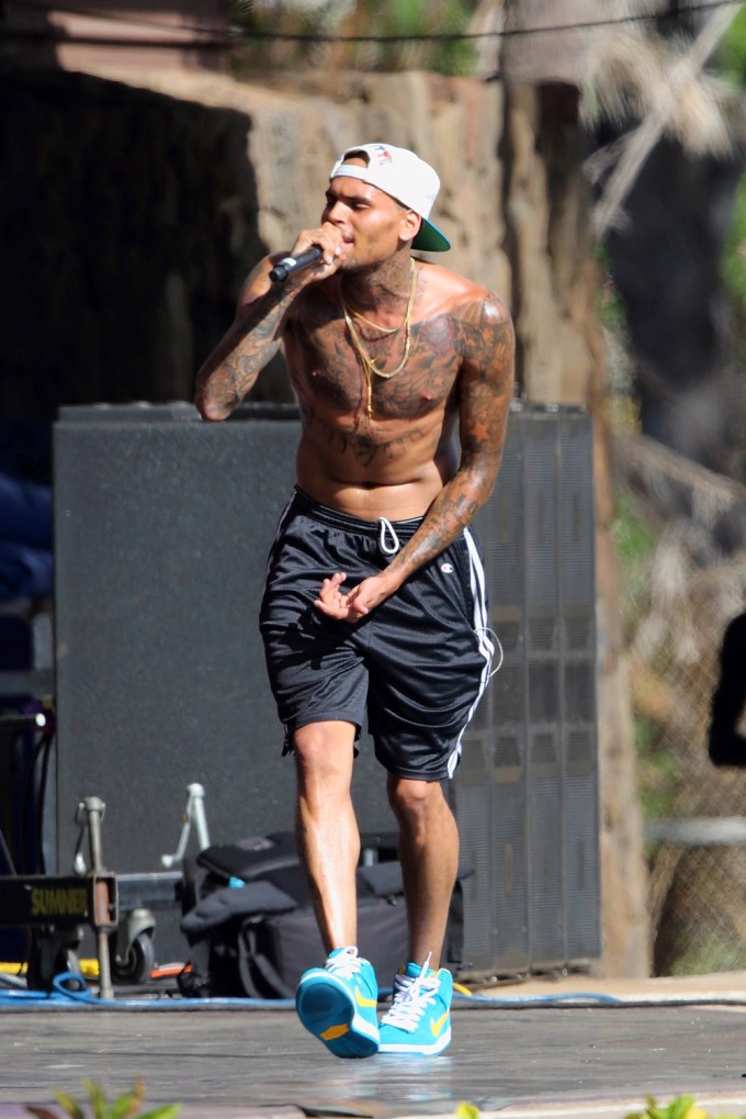Chris Brown goes Shirtless for rehearsals in Hawaii