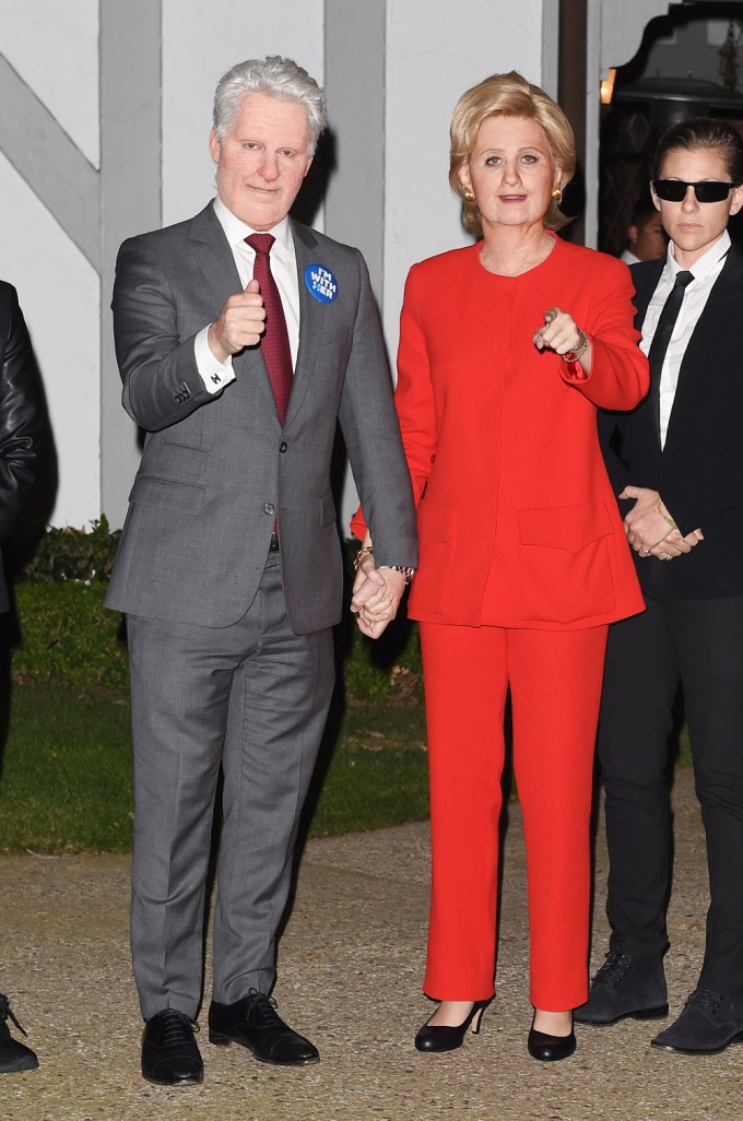 Katy Perry and Johnny Hallyday as the Clintons