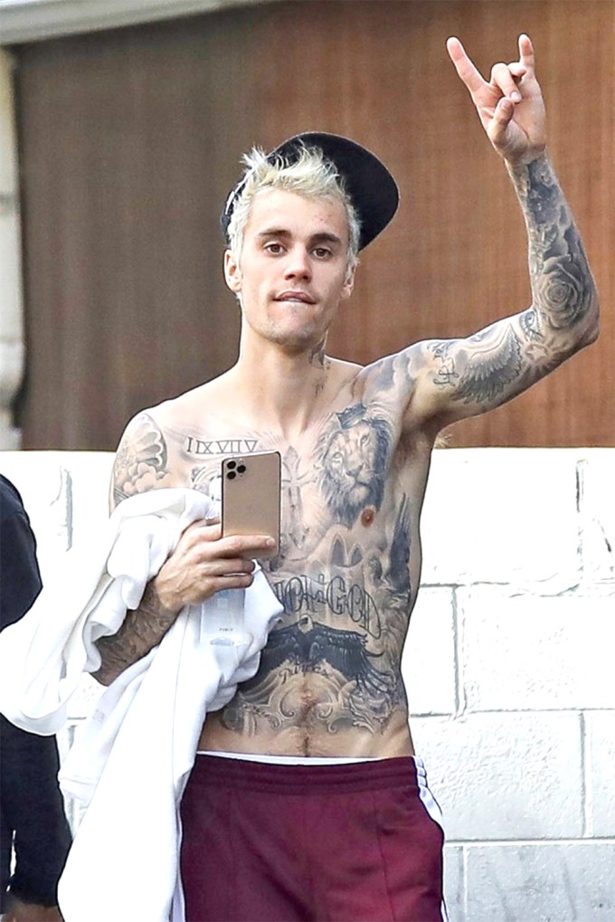 Justin Bieber S Sexiest Shirtless Pictures Hollywood Life