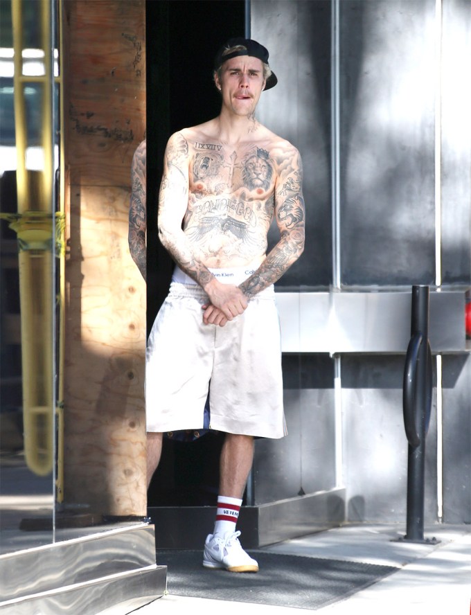 Justin Bieber Shirtless After Gym Session In Los Angeles