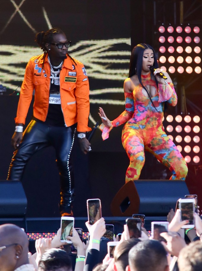 Cardi B and Offset Perform ‘Clout’