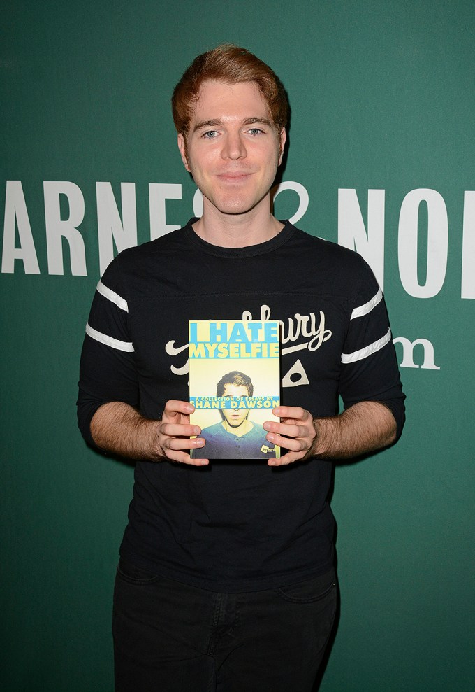 Shane Dawson Holds His NYT Best-Selling Book
