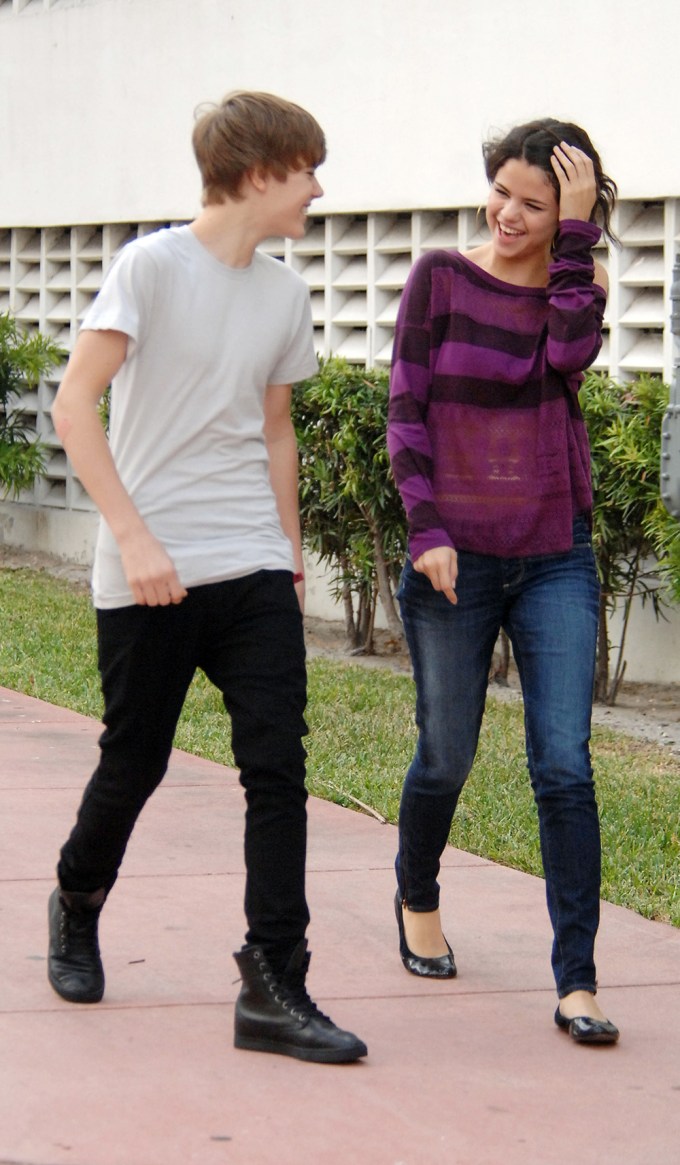 Justin & Selena All Smiles in Miami Beach