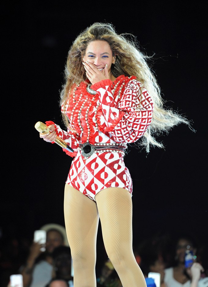 Beyonce In Red & White Outfit