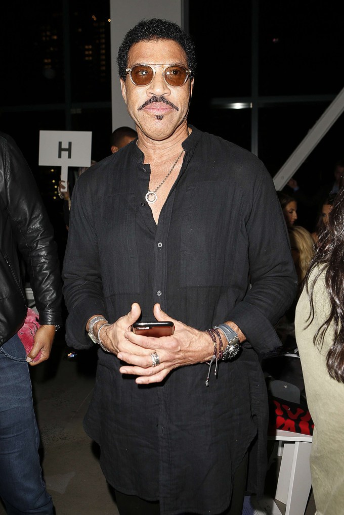 Lionel Richie Looks Sleek In All Black