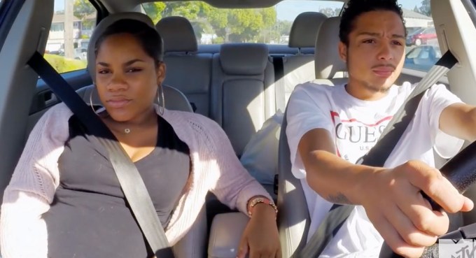 Ashley Jones and Bar Smith in a car on ‘Teen Mom: Young & Pregnant’