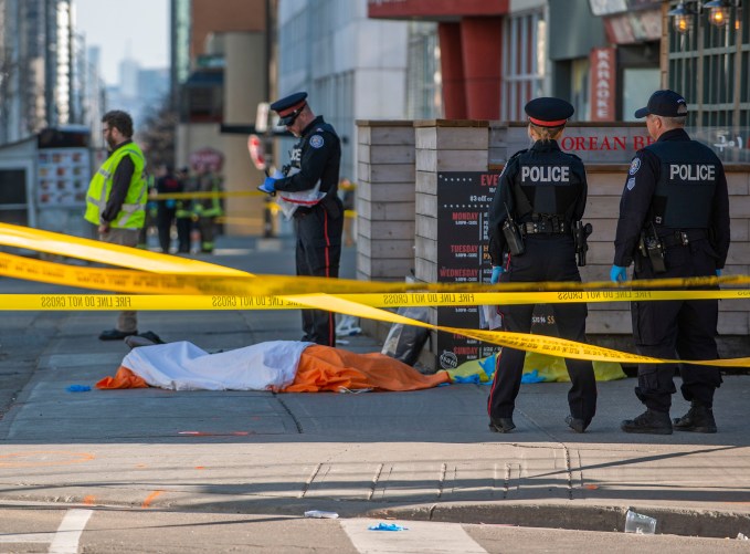 Vehicle plows into pedestrians, killing nine in Toronto, Canada – 23 Apr 2018
