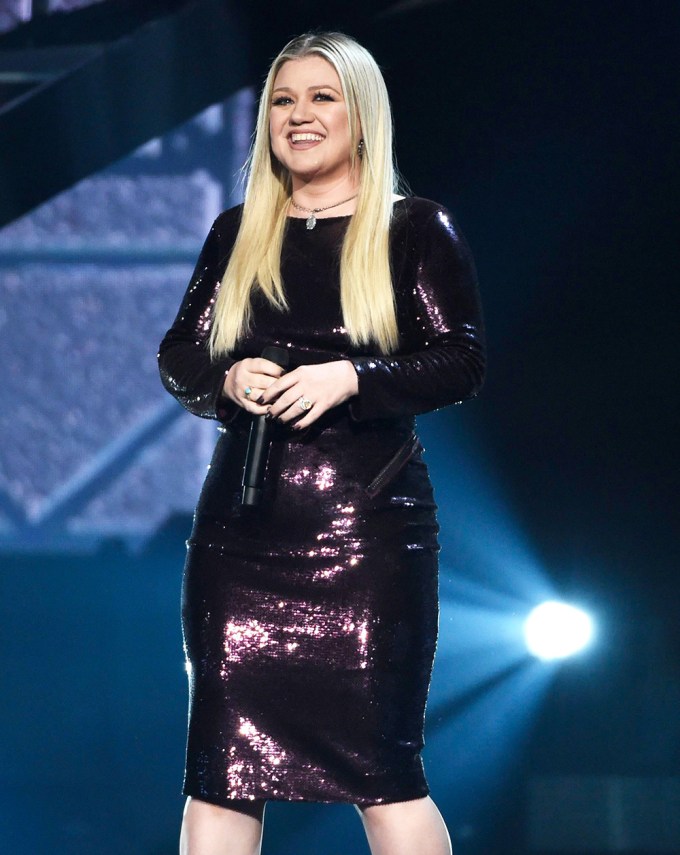 Kelly Clarkson At The Country Music Awards