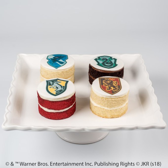 Williams Sonoma Harry Potter Mini Cakes — $69.95