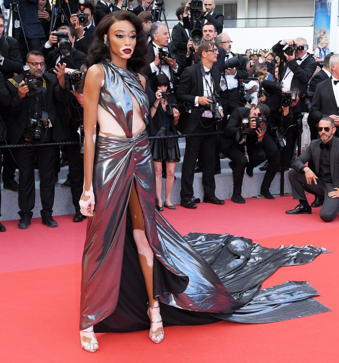 Sexiest Metallic Red Carpet Outfits Of 2018