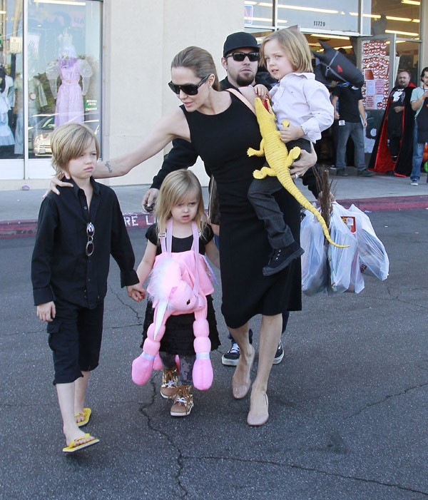 The Jolie-Pitt Kids Get Halloween Costumes