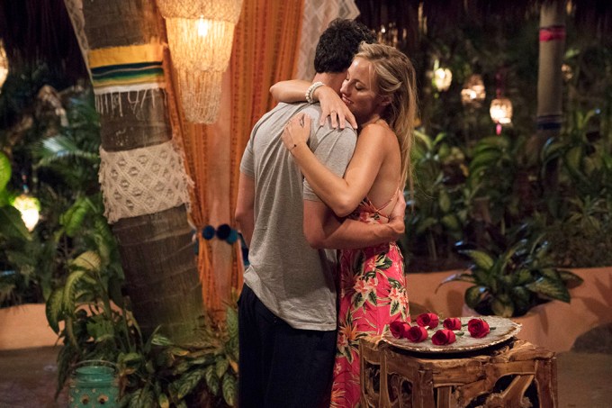 ‘Bachelor In Paradise’: Sexiest PDA Moments Of Season 5