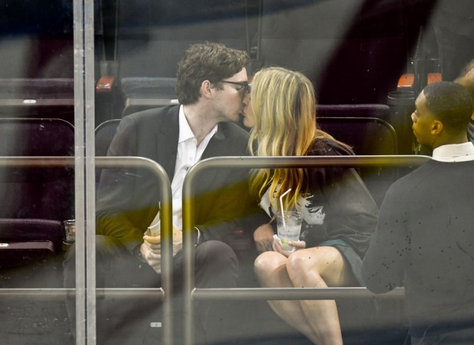 Ellie Goulding and Caspar Jopling kiss