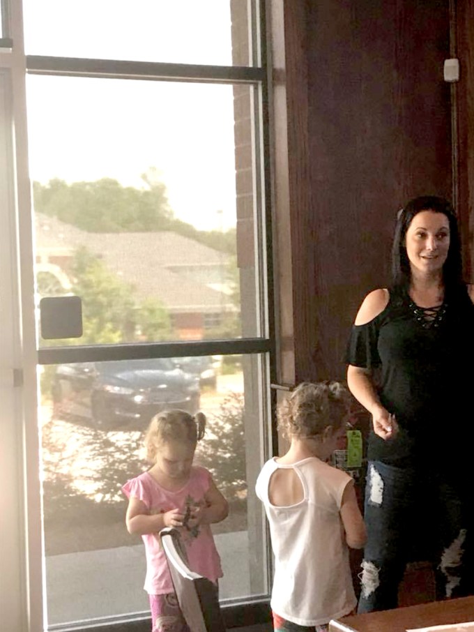 Shanann Watts With Her Daughters